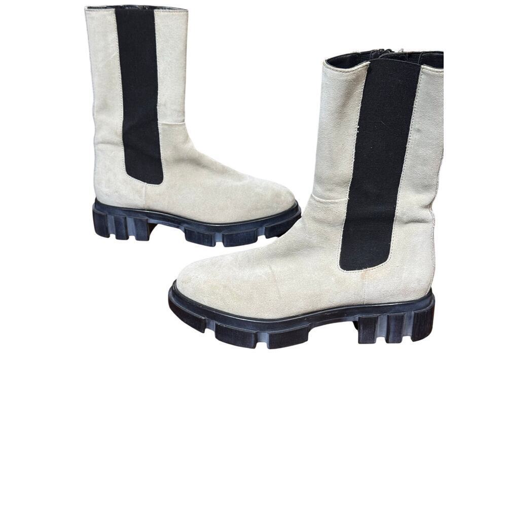 Free People Brooks Lug Sole Chelsea Boot size 38 euro